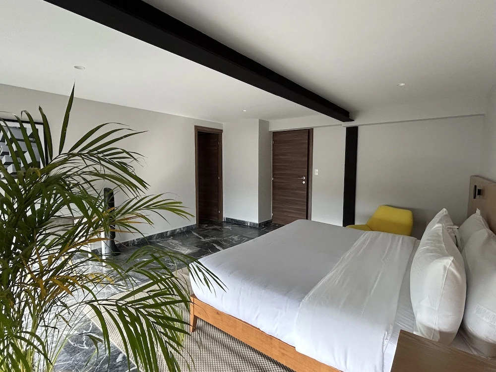 Photo - Arquimedes 138 by Wynwood House