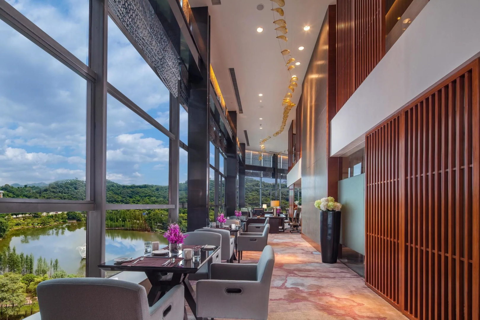 Photo - DoubleTree by Hilton Guangzhou Science City-Free Shuttle Bus Service During Canton Fair Period