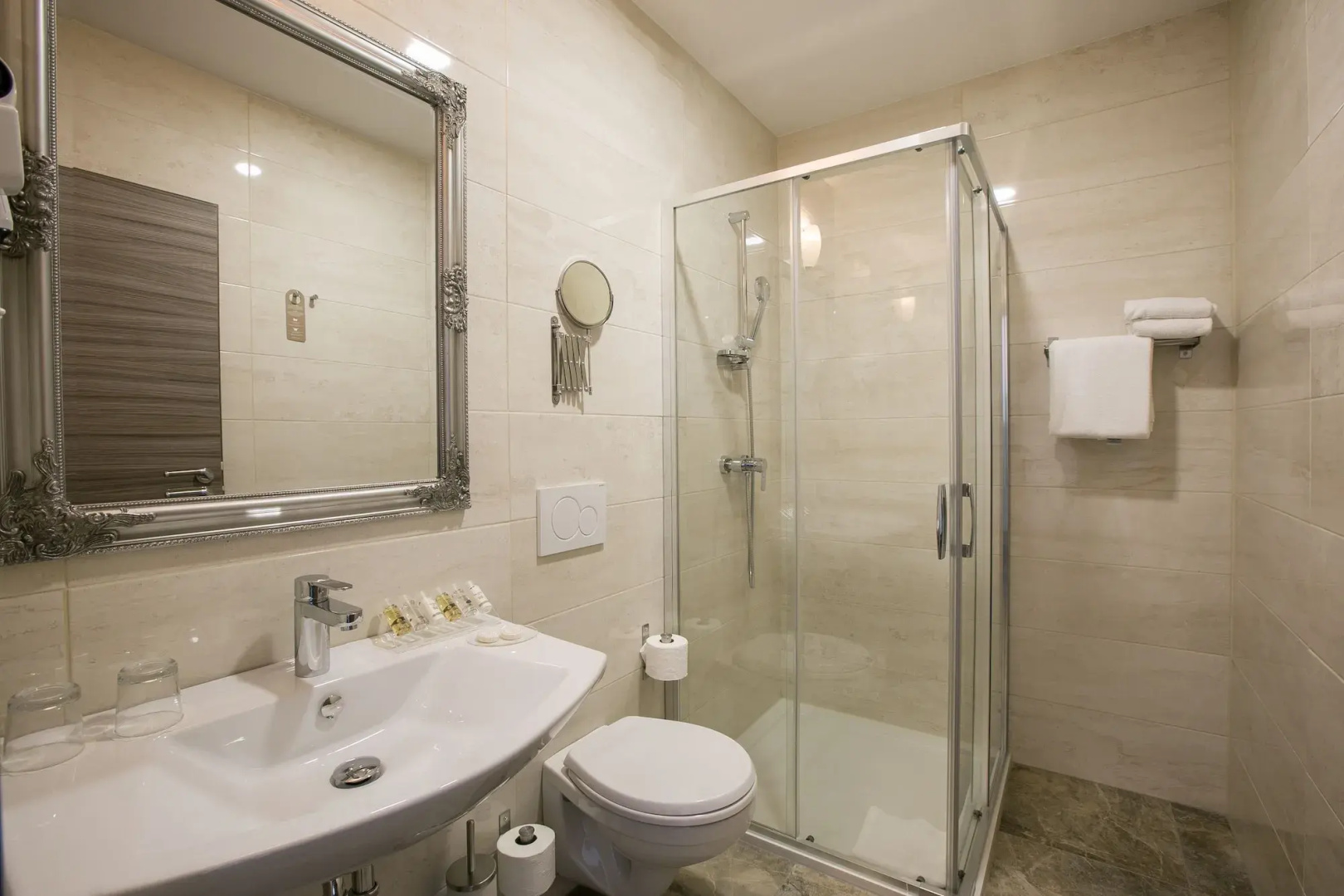 Photo - Barbara Piran Beach hotel