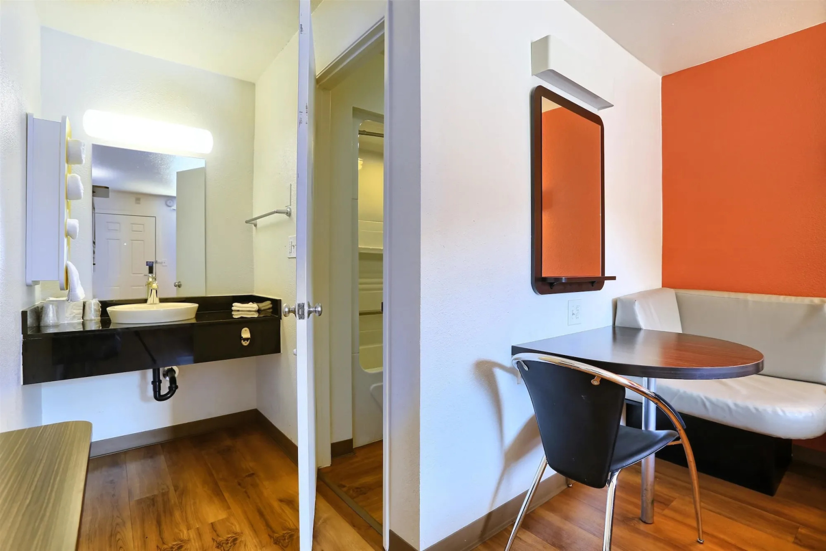 Foto - Super 8 by Wyndham Walnut Creek