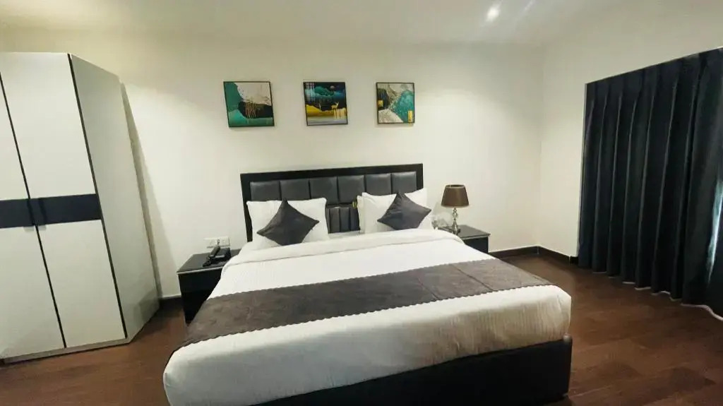 Photo - Saltstayz Select - Malcha & Chankyapuri