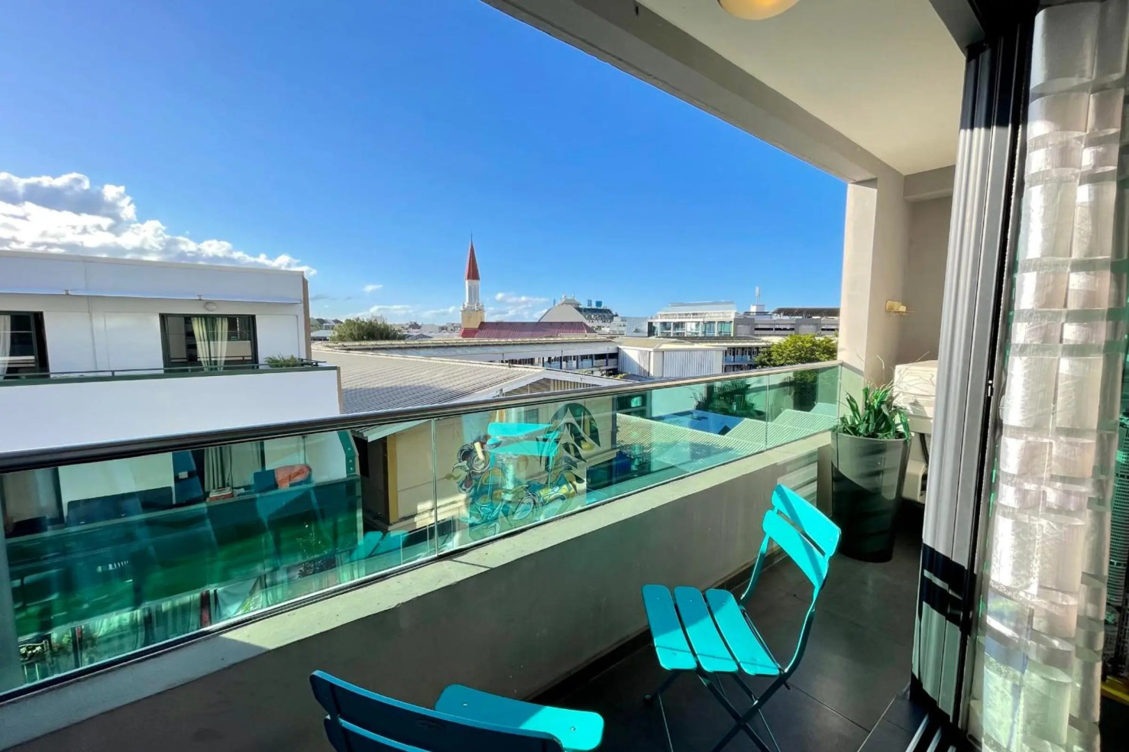 Moana Studio - downtown Papeete - WiFi AC Netflix parking - 3 people