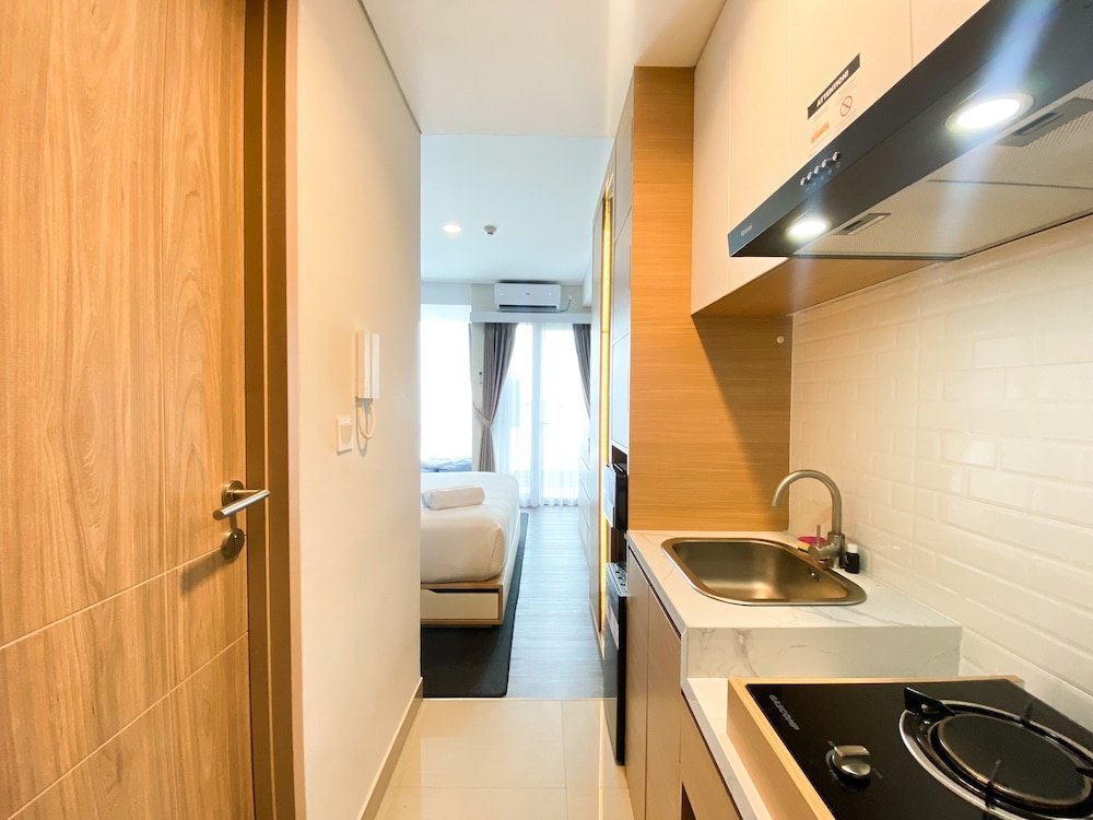 Simply Look And Warm Studio Room Tamansari Iswara Apartment