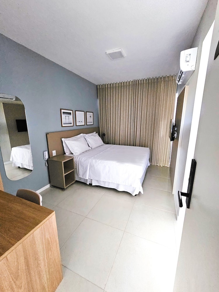 Aero Hotel