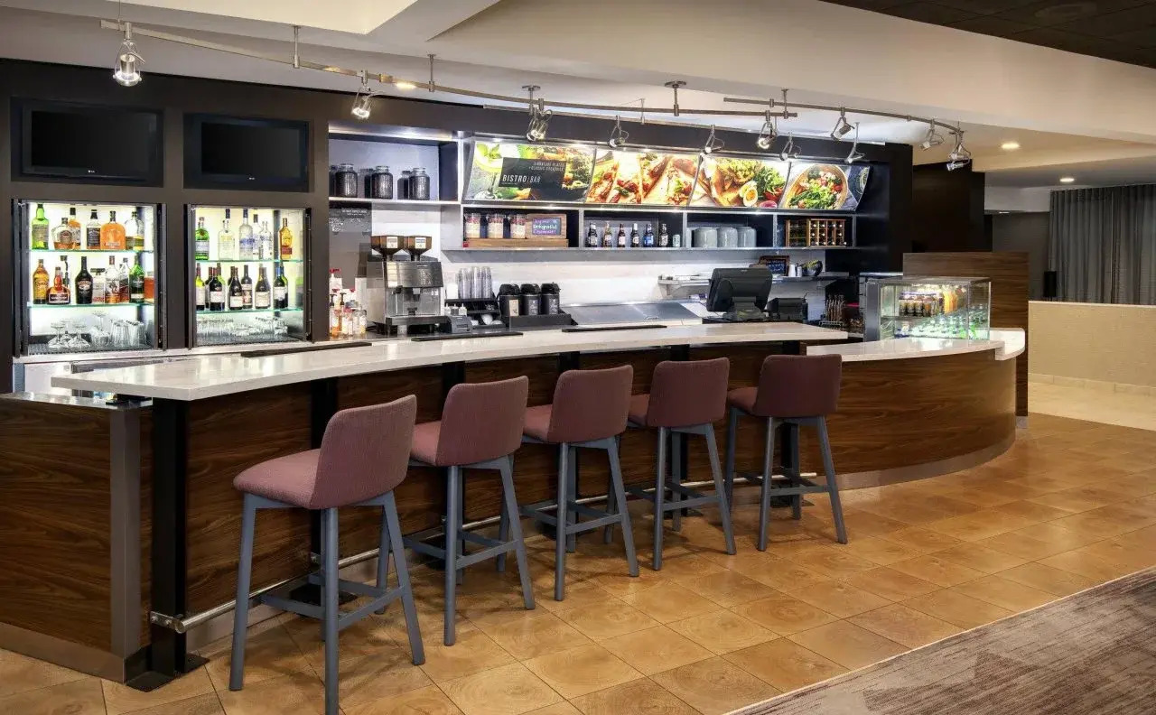 Photo - Courtyard by Marriott Savannah Midtown