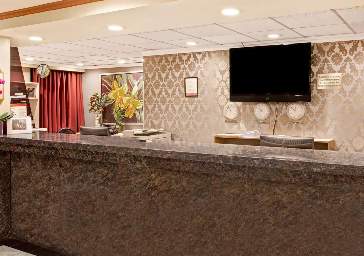 Photo - Best Western Plus Commerce Hotel