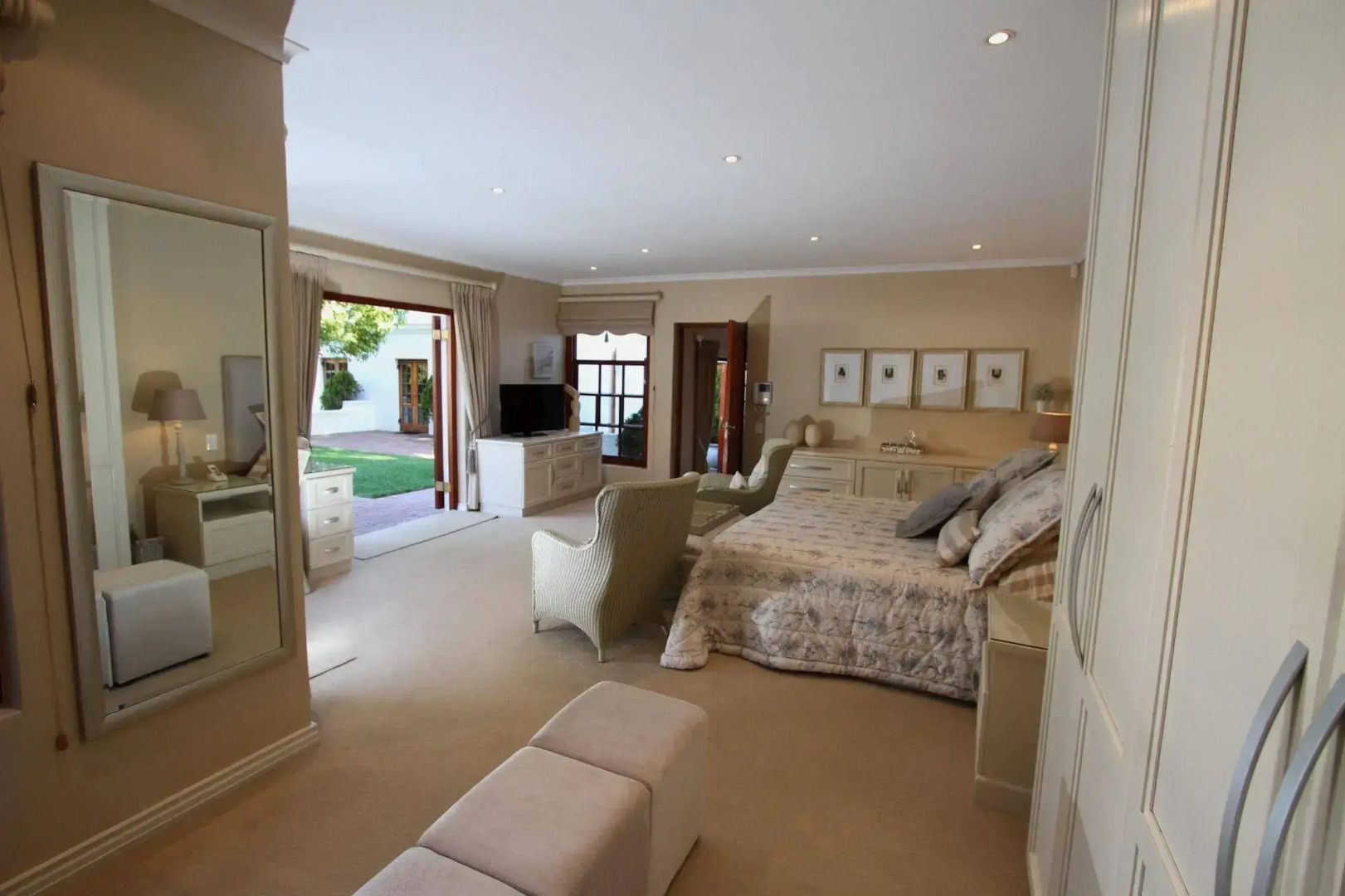 Photo - Constantia Garden Suites