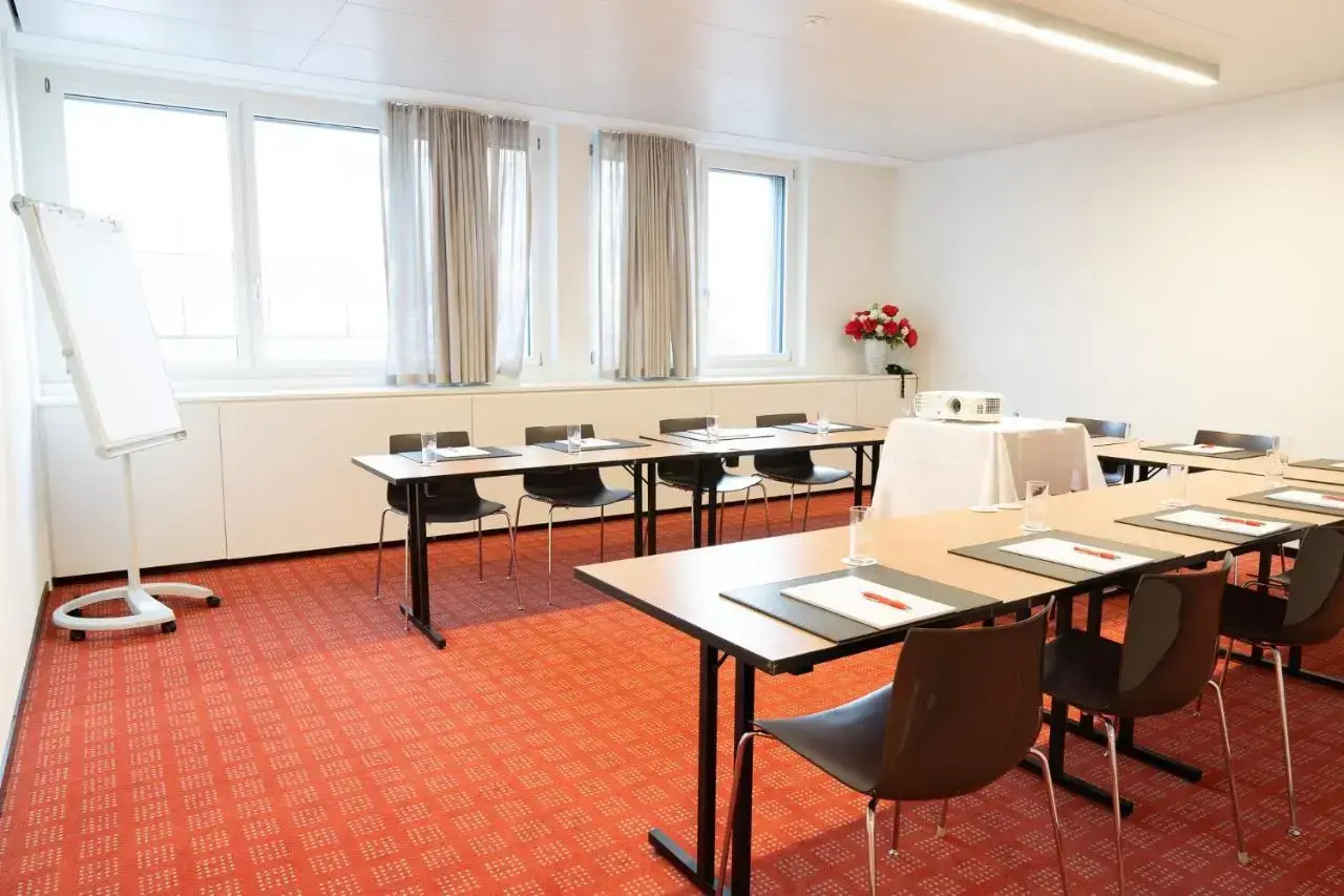 Photo - SwissEver Hotel Zug