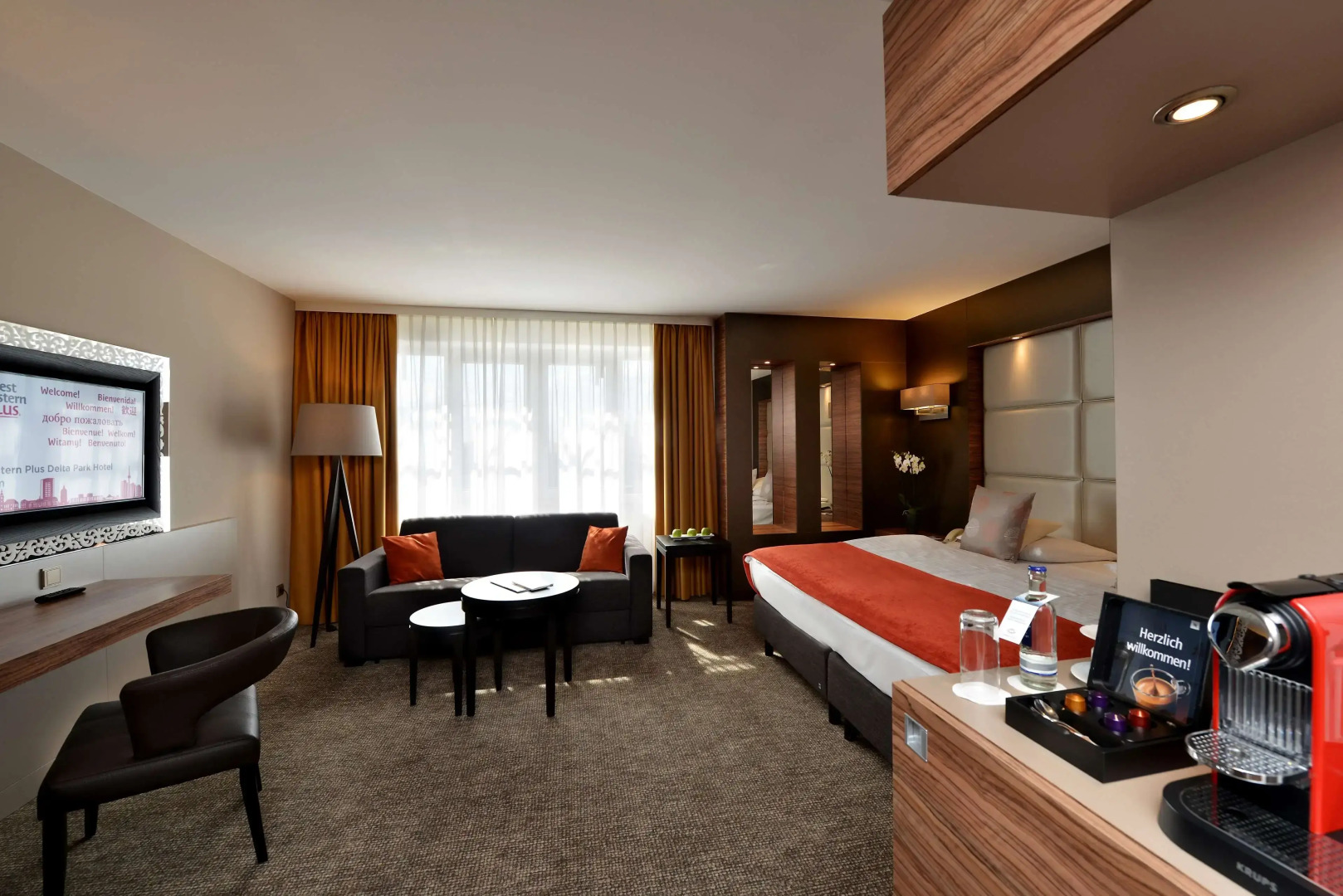 Photo - Best Western Plus Delta Park Hotel