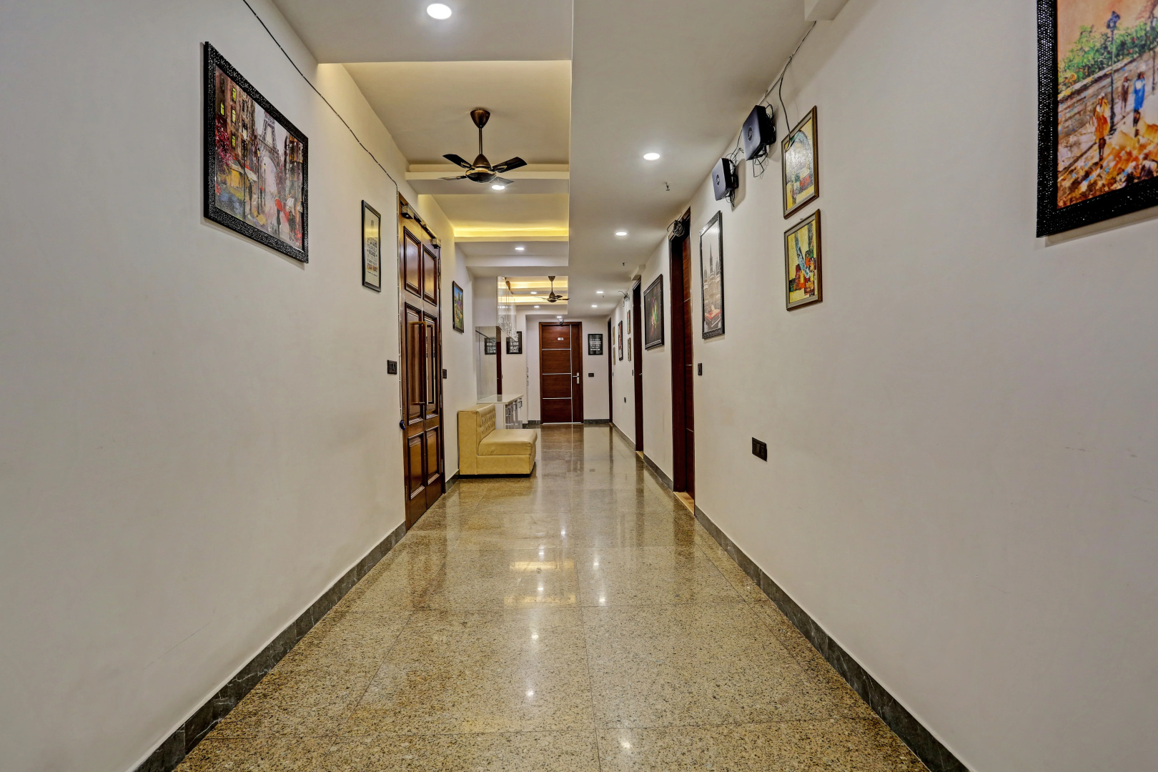 Photo - Fabhotel Golden Eye Inn