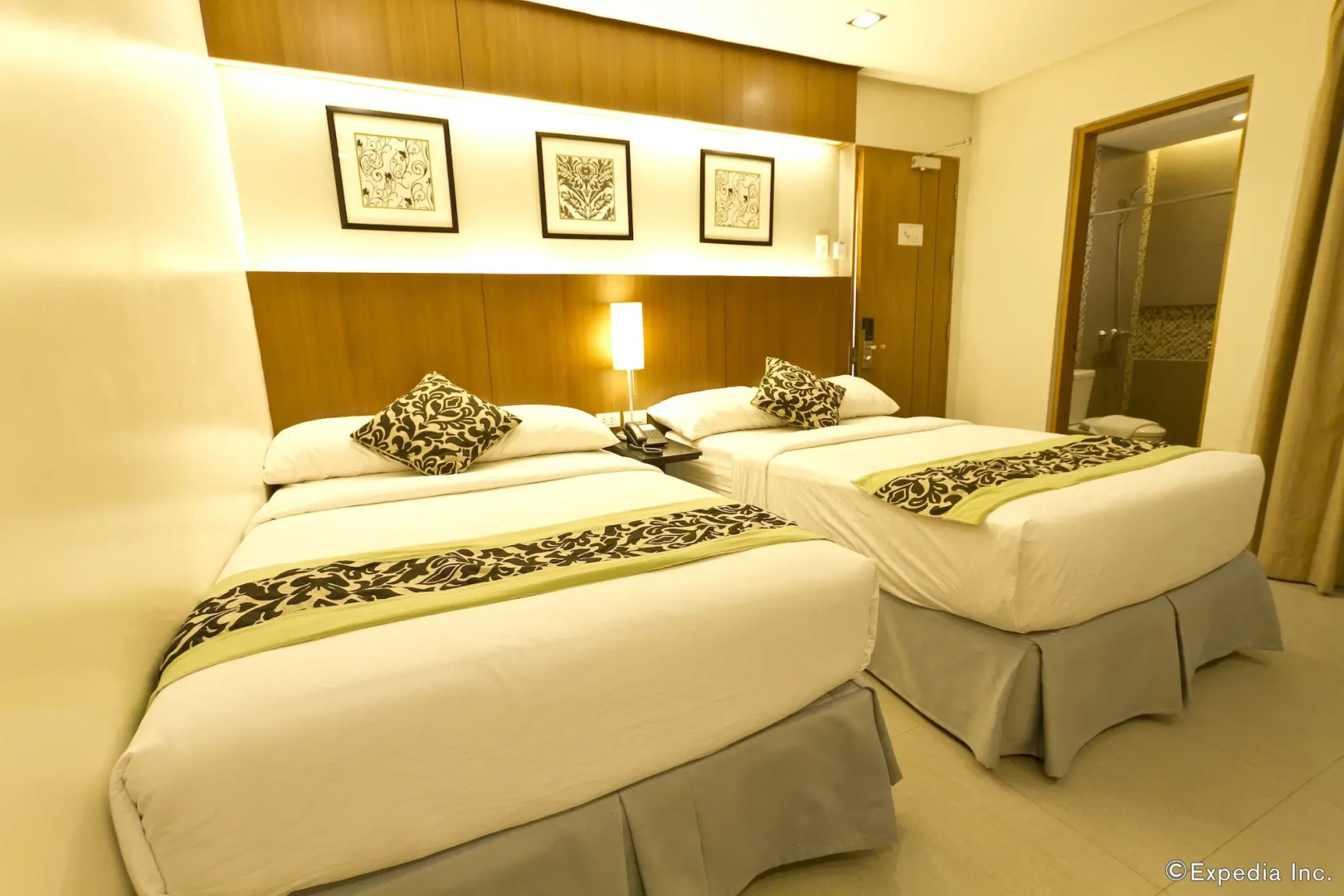 Photo - St Mark Hotel