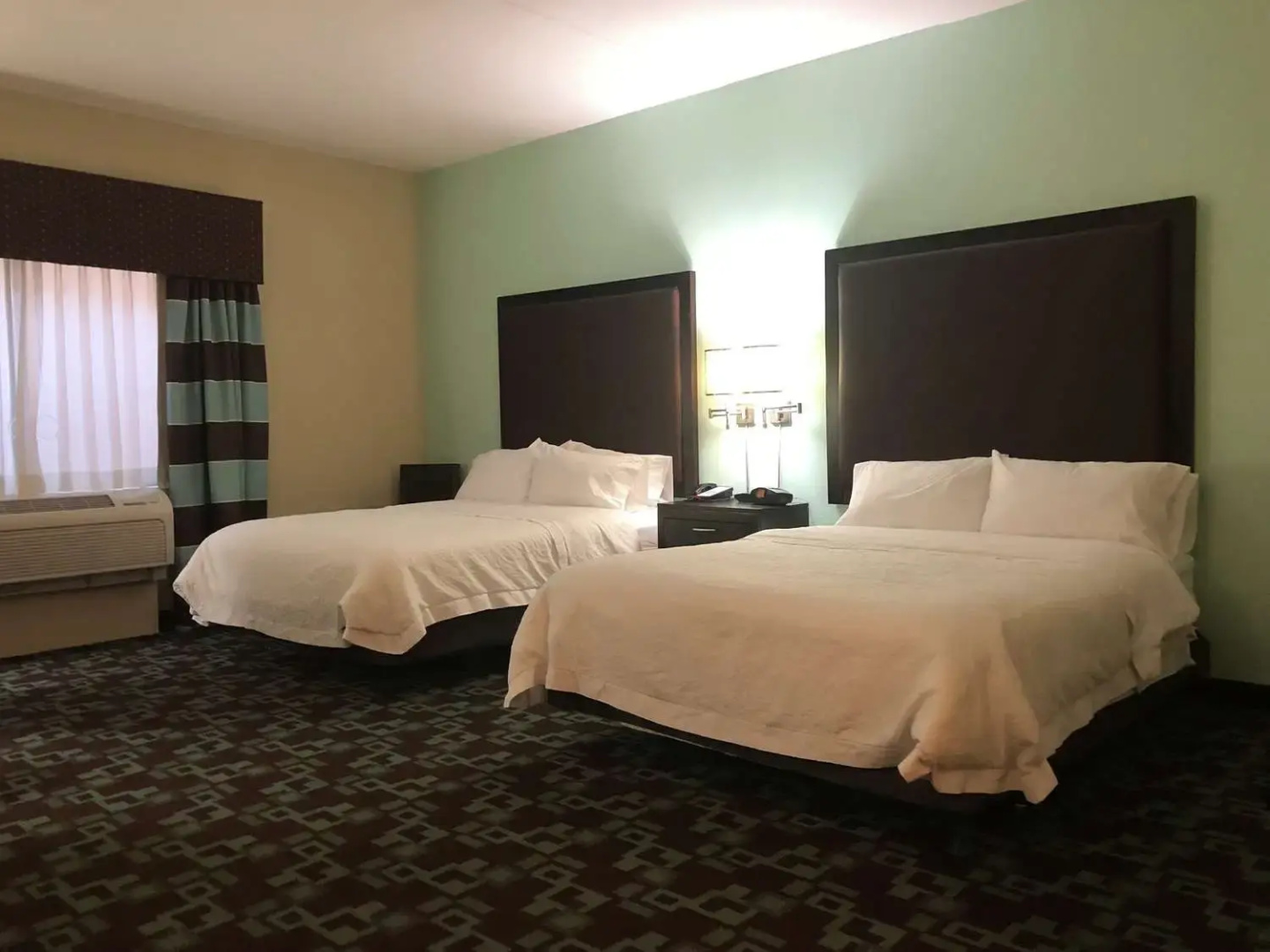 Photo - Hampton Inn & Suites Nashville @ Opryland