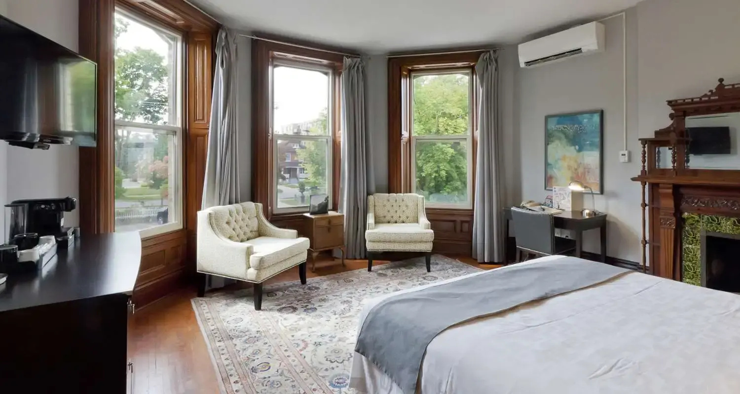 Photo - Idlewyld Inn & Spa