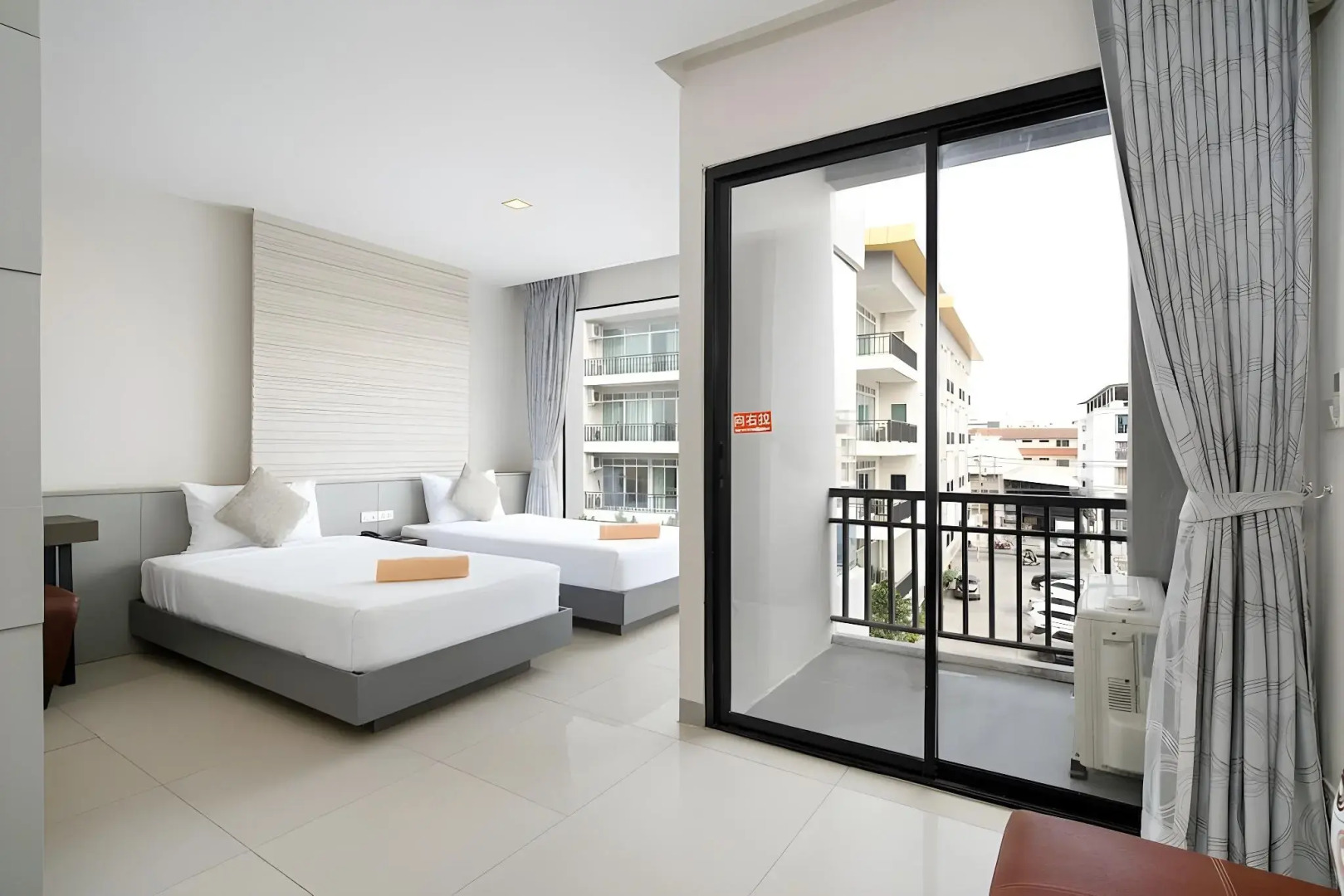 Photo - Leenova Hotel