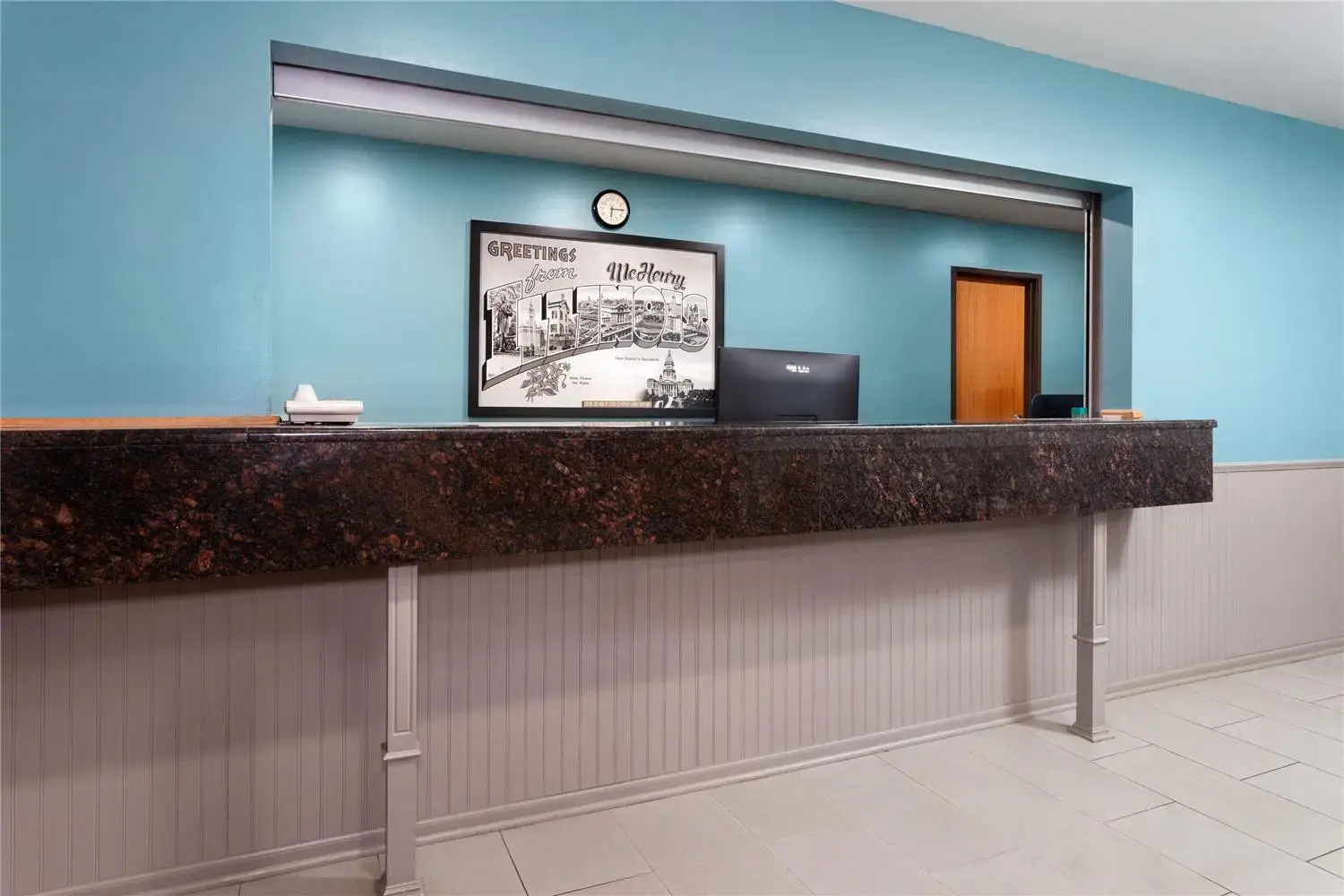 Photo - Super 8 by Wyndham McHenry/Fox Lake Area