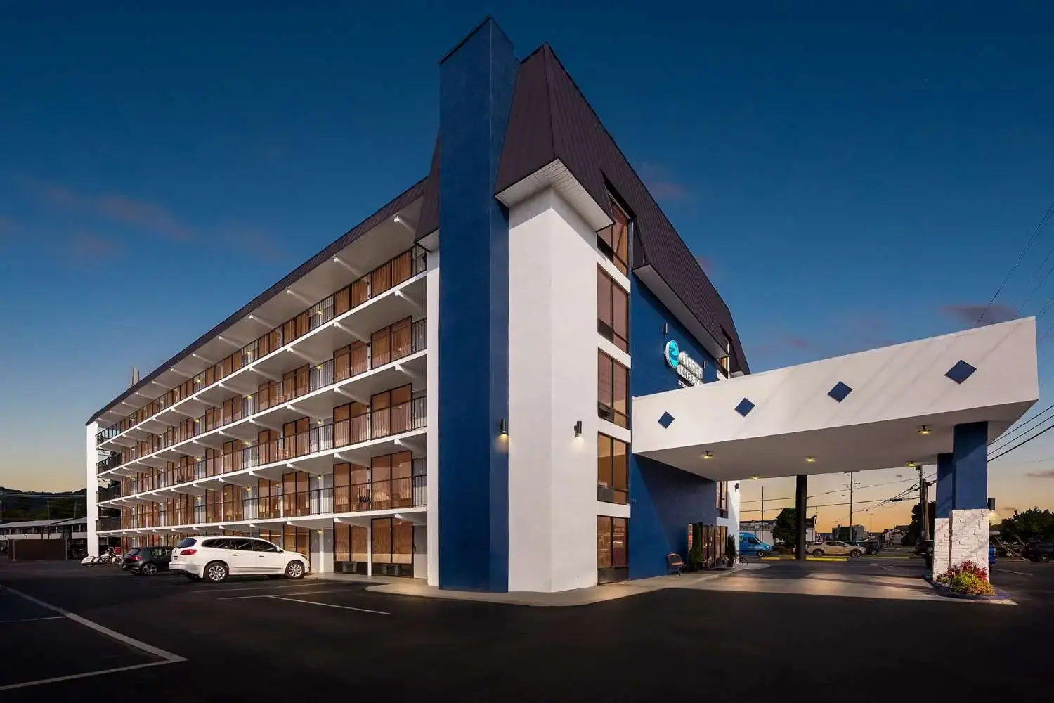 Photo - Clarion Inn & Suites near the Leconte Center Pigeon Forge
