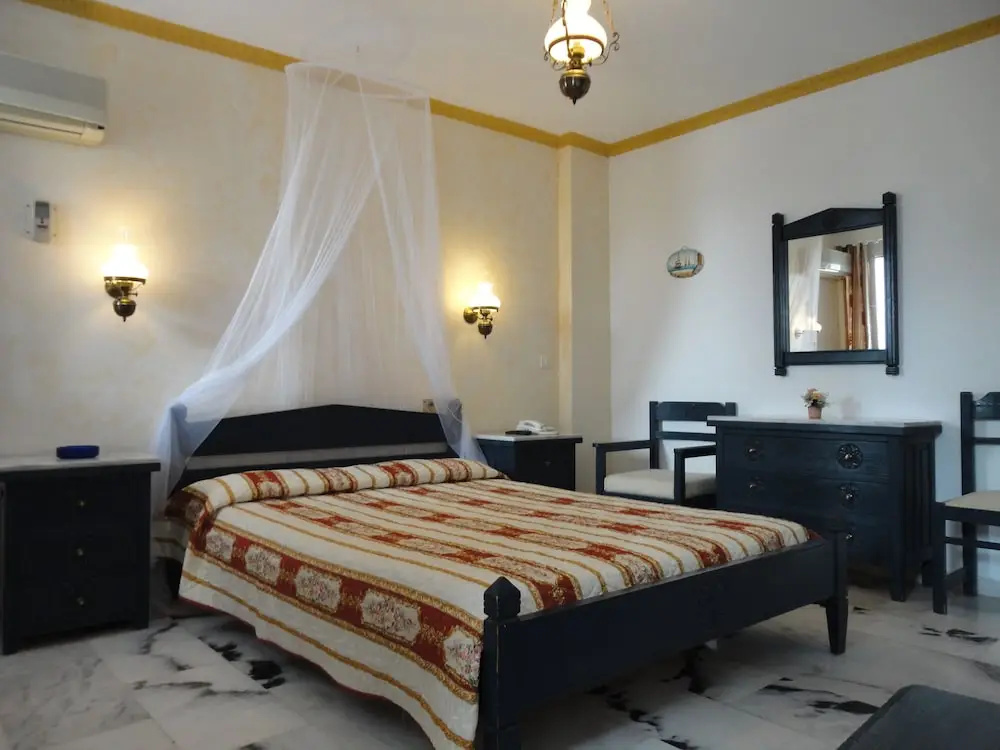 Photo - Black Sandy Beach Hotel