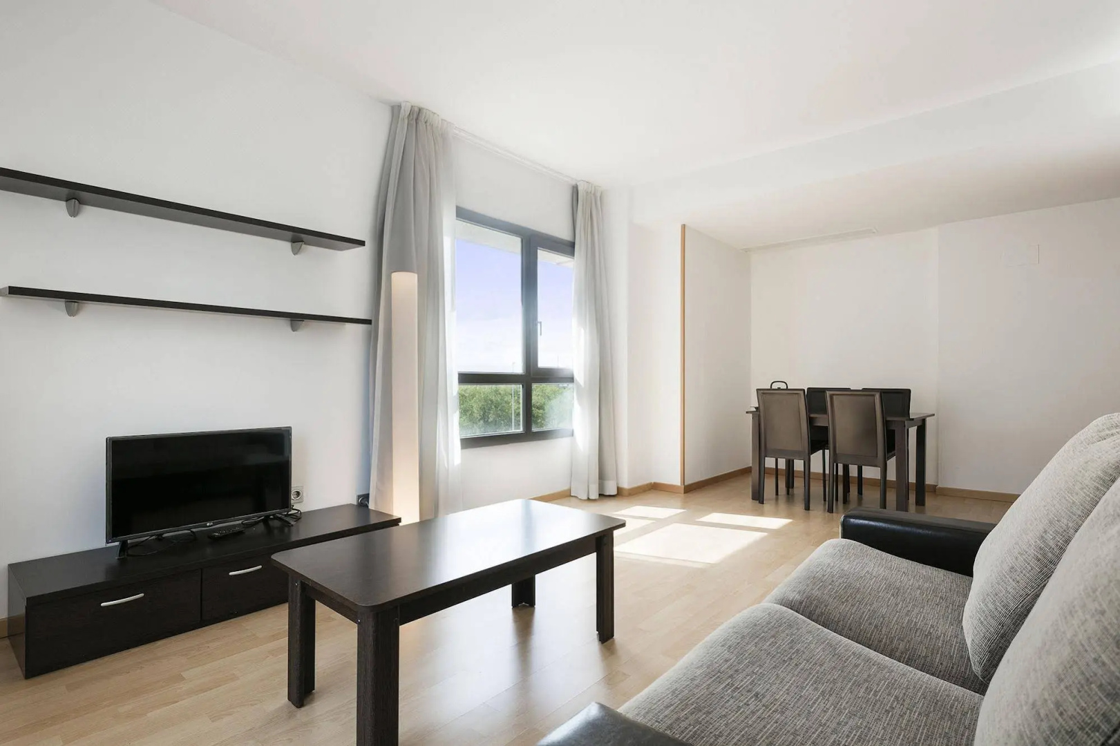 Foto - Madrid Airport Suites, Affiliated by Meliá