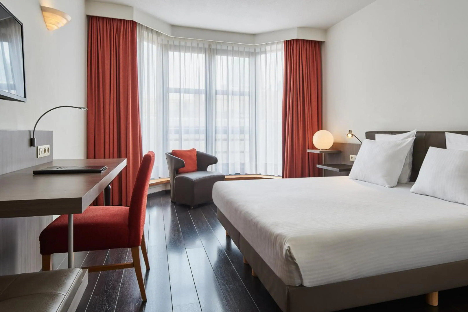 Photo - Theater Hotel