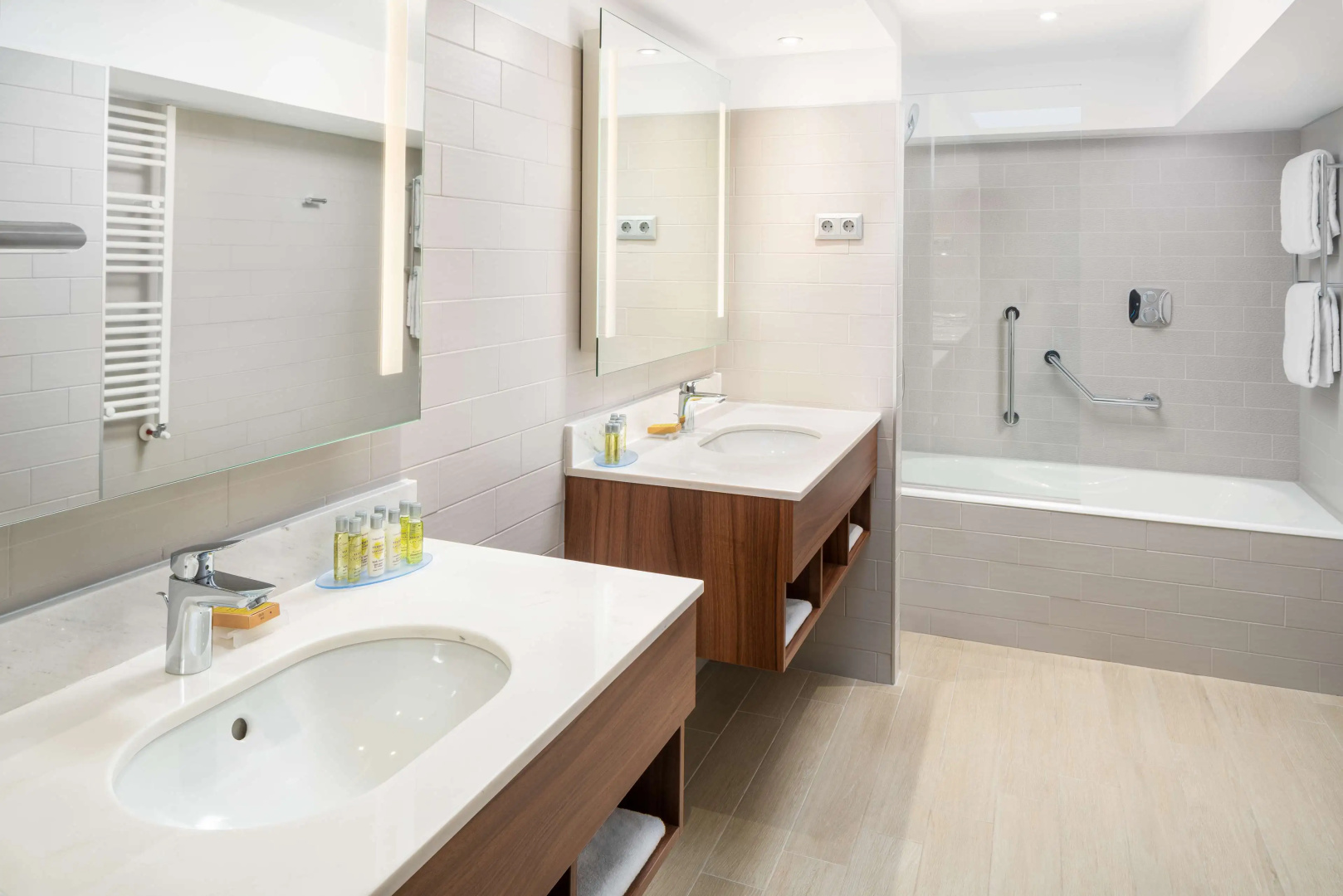 Photo - Hilton Garden Inn Bucharest Old Town