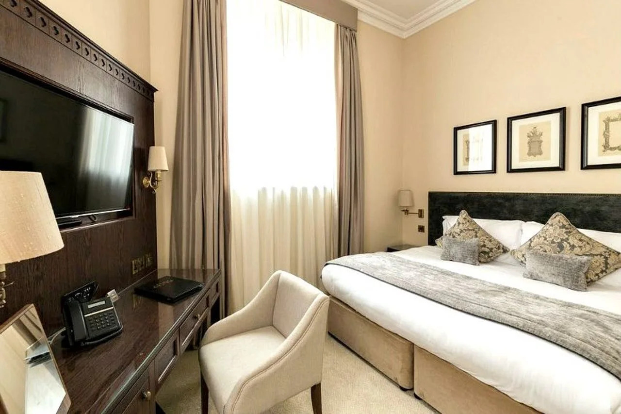 Photo - St Paul's Hotel