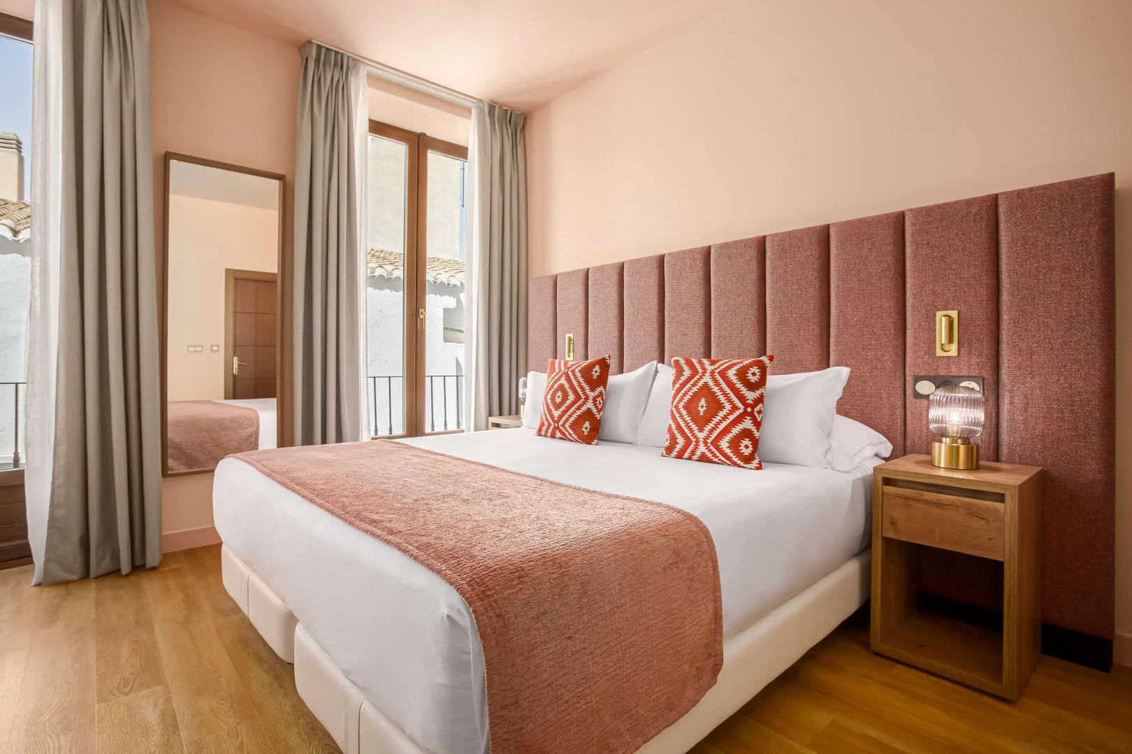 Photo - Room Mate Leo, Granada