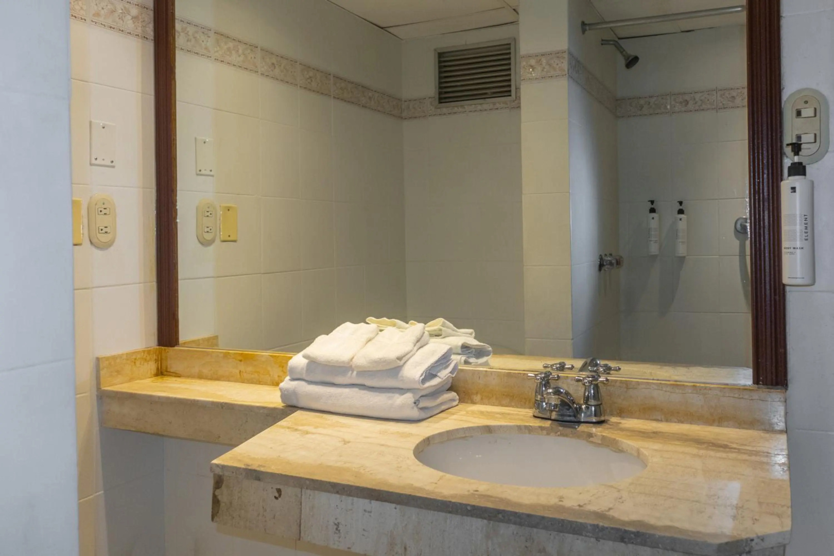 Photo - Hotel Faranda Express Puerta Del Sol Barranquilla, A Member of Radisson Individuals
