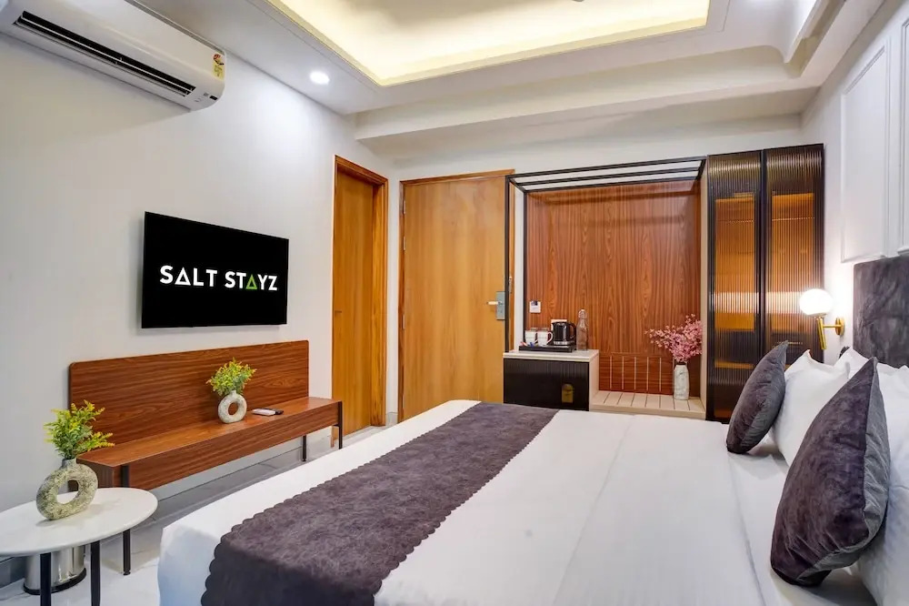 Photo - Saltstayz Premier - Arjun Marg