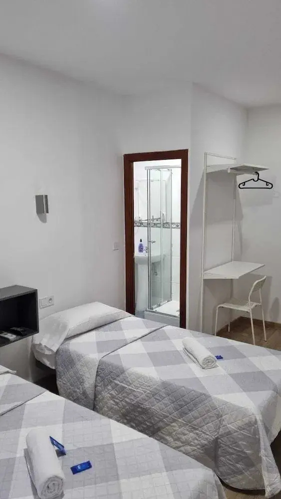 Photo - Hostal Vara Madrid