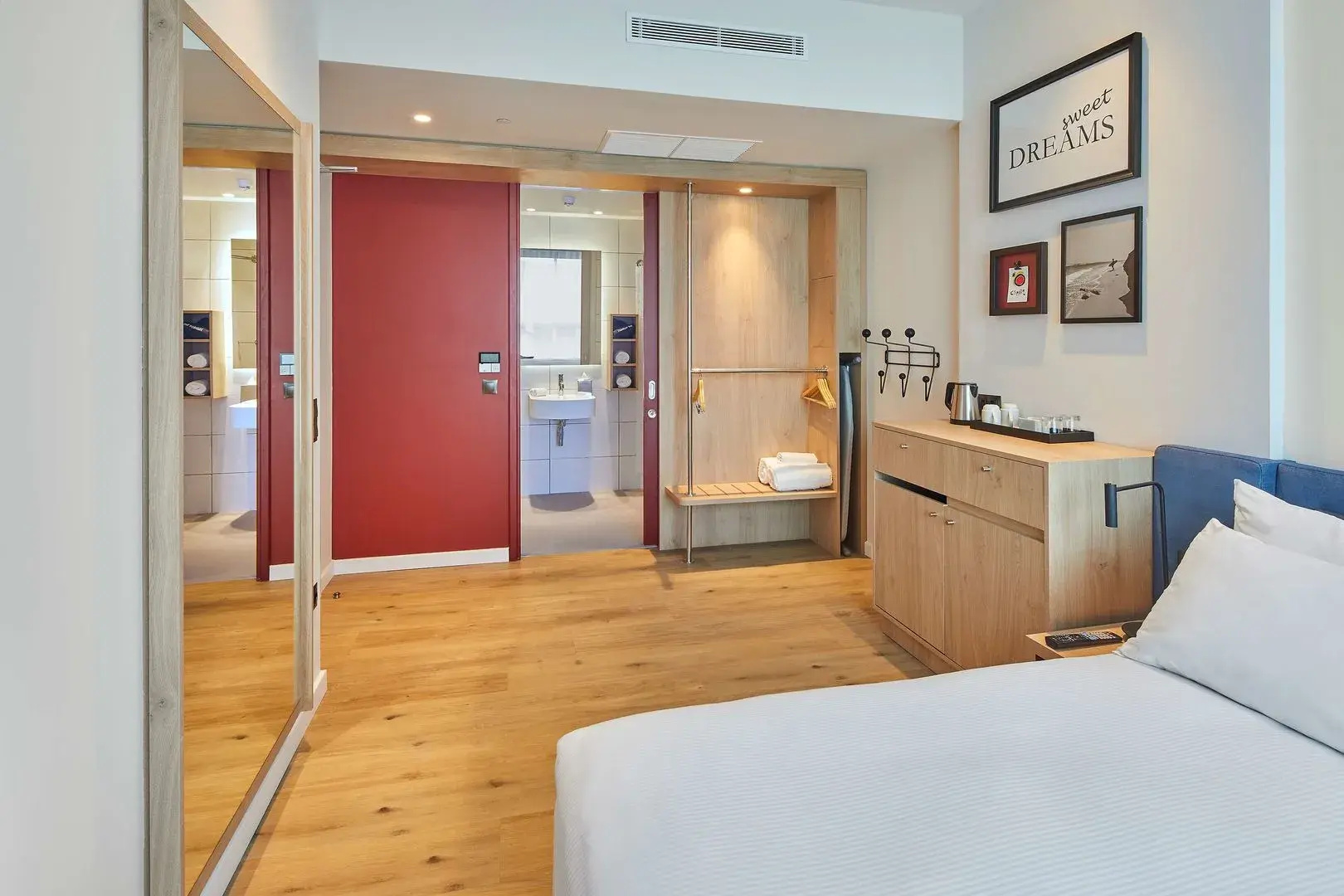 Photo - Hampton by Hilton Barcelona Fira Gran Via