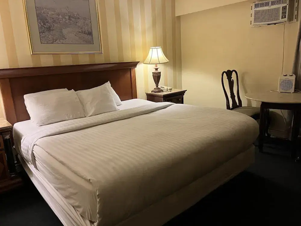 Photo - Island Travel Inn