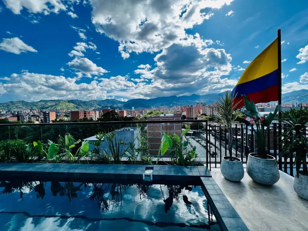 Photo - Los Patios Cool Living