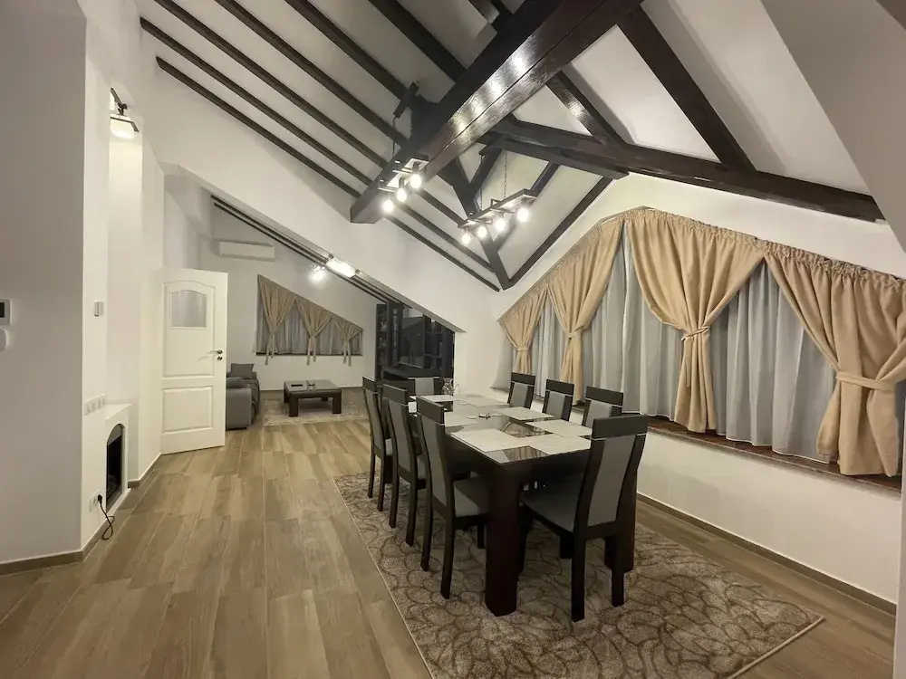 Photo - Iarca Inn
