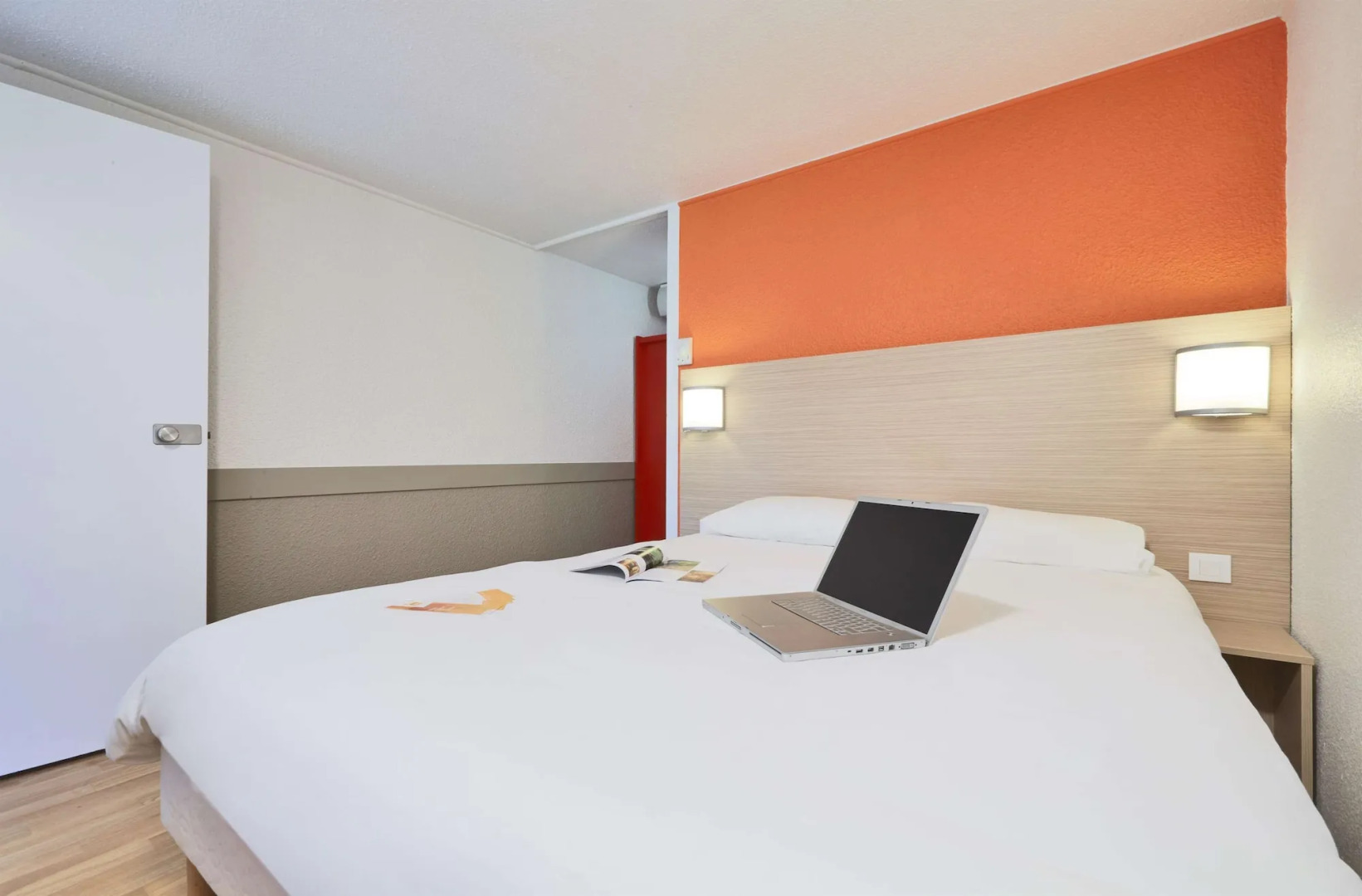 Photo - Premiere Classe Poitiers Futuroscope - Chasseneuil