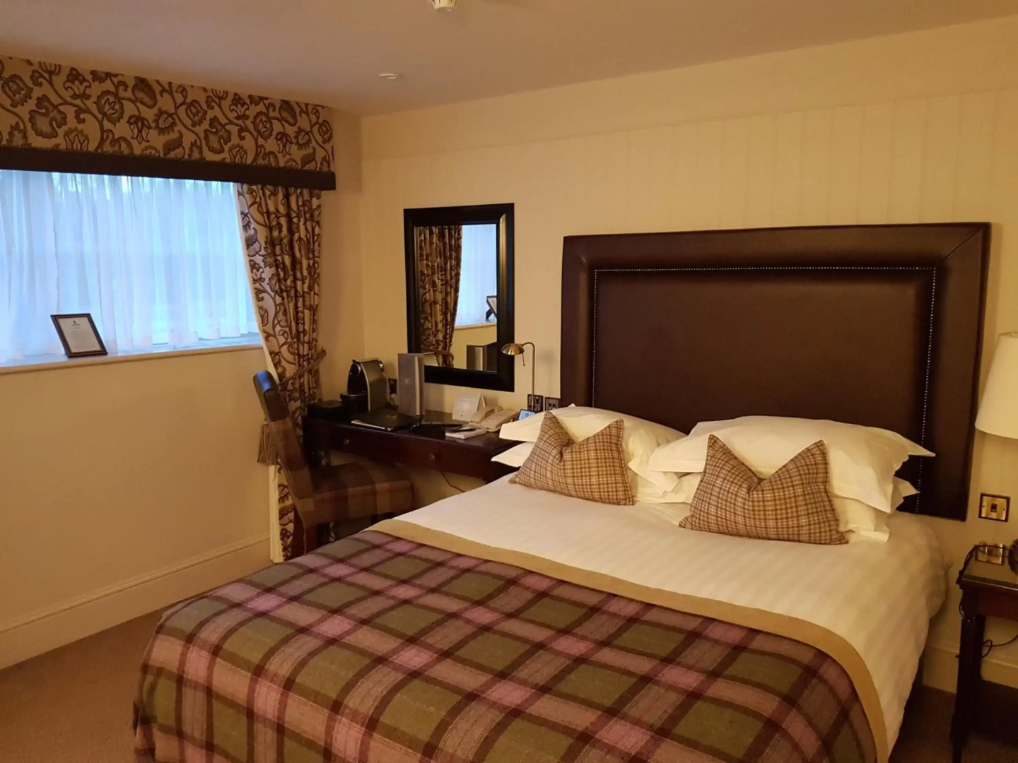 Photo - Macdonald Bear Hotel