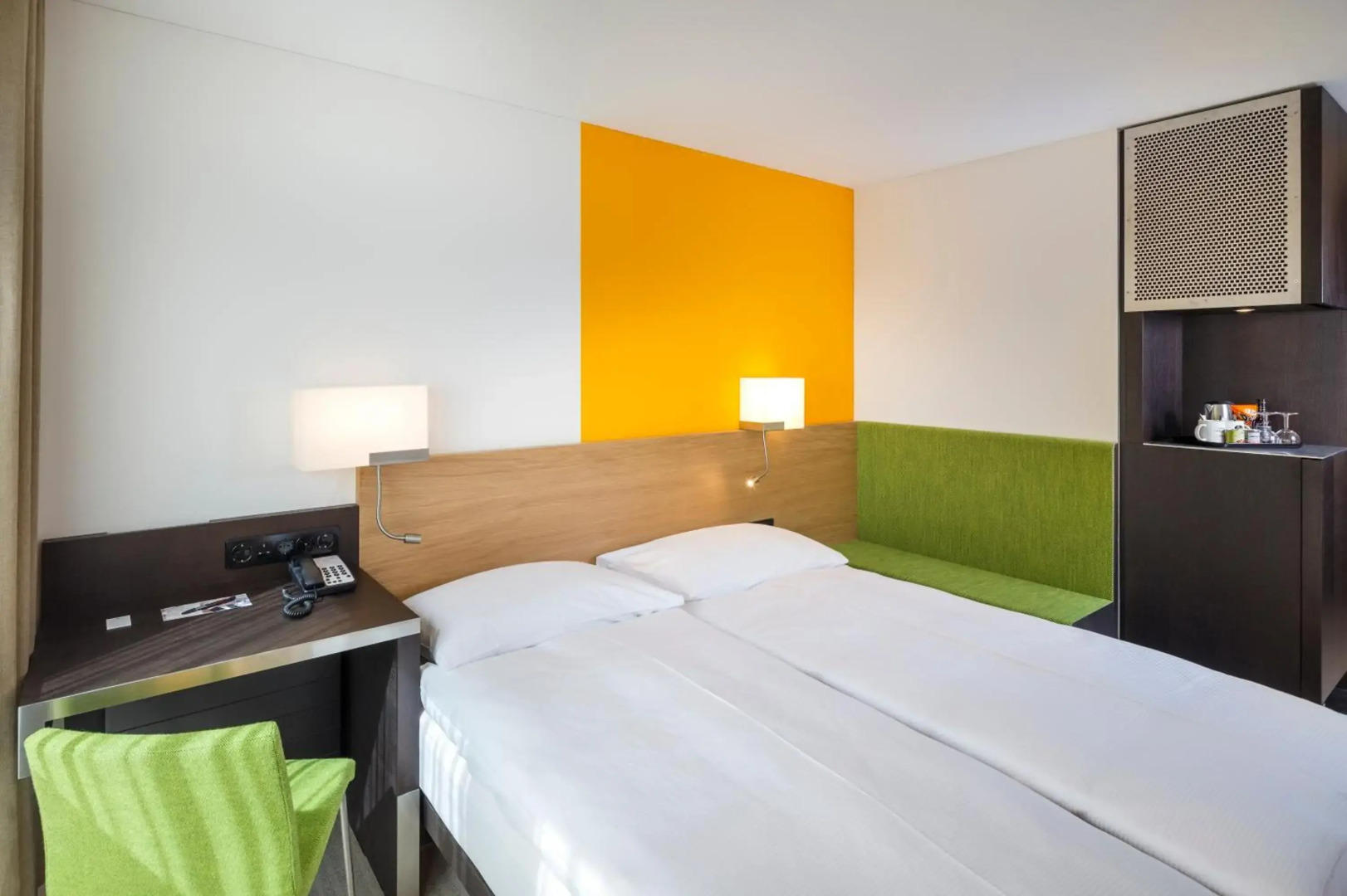 Photo - Züri by Fassbind