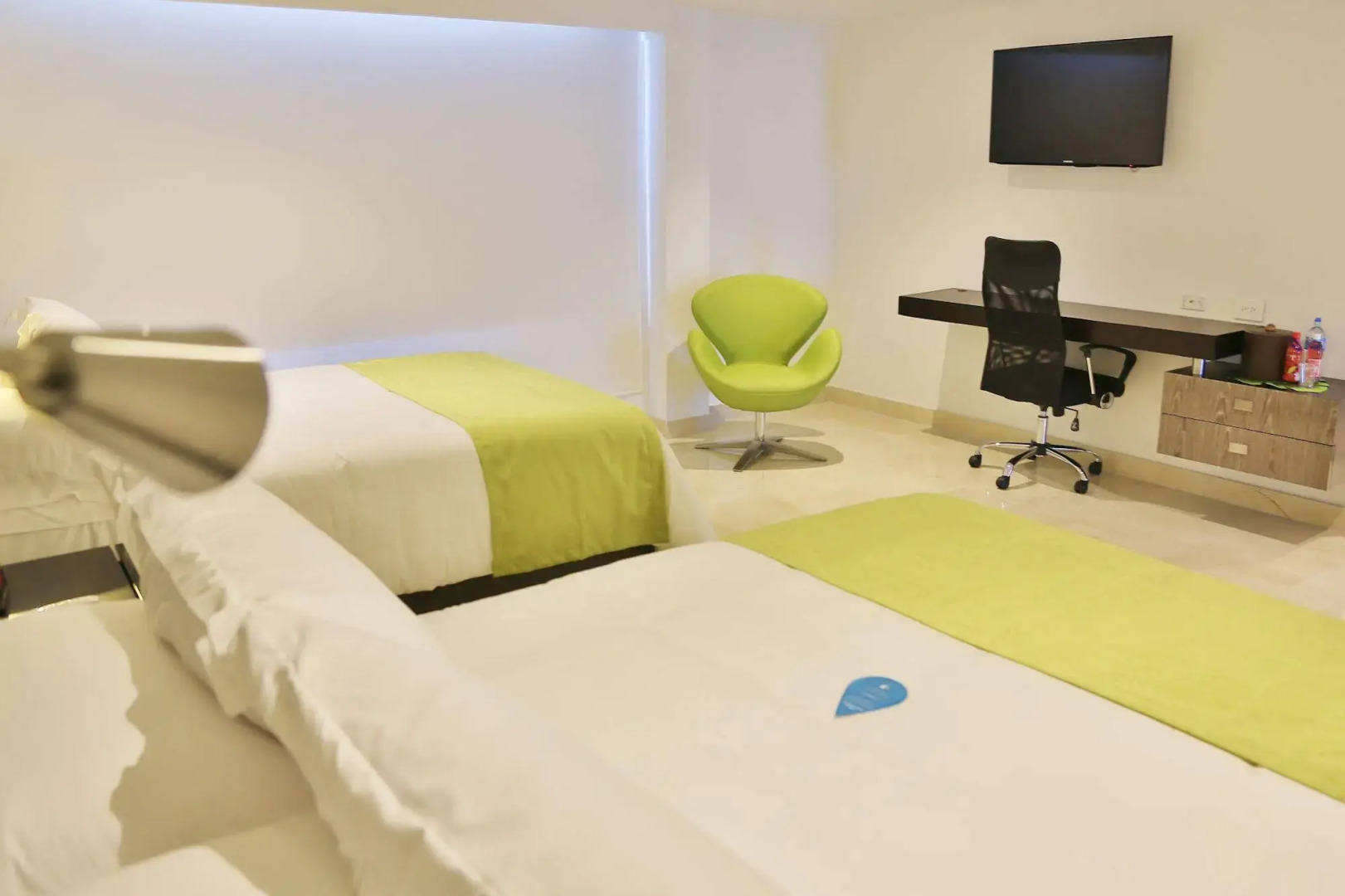 Photo - Washington Plaza