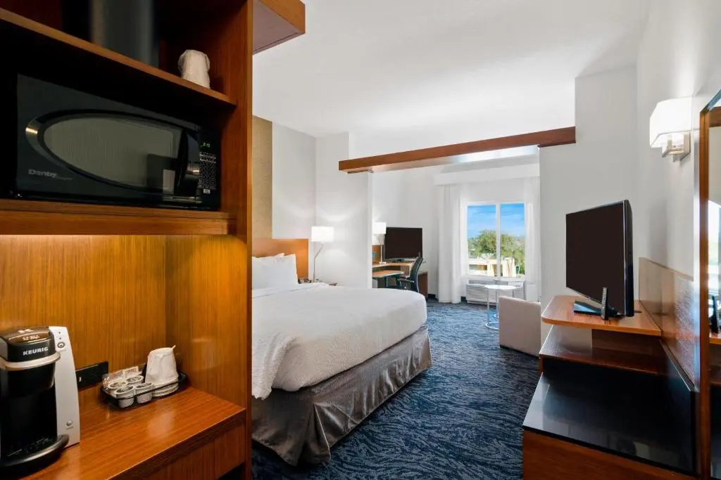 Photo - Fairfield Inn & Suites by Marriott St Petersburg North