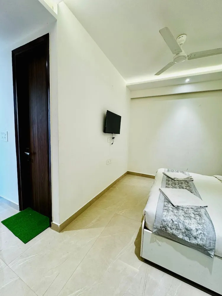 Hotel Prince Inn By DSY Hospitality