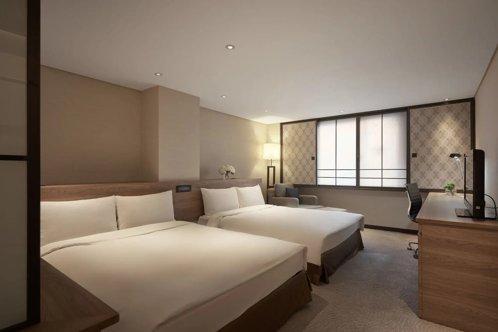 Photo - Royal Inn Taipei Nanxi - MRT Zhongshan Station