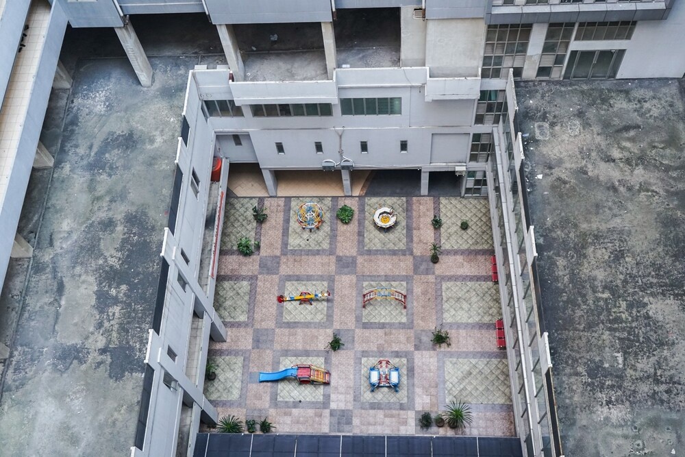 Spacious Studio Room Menteng Square Apartment