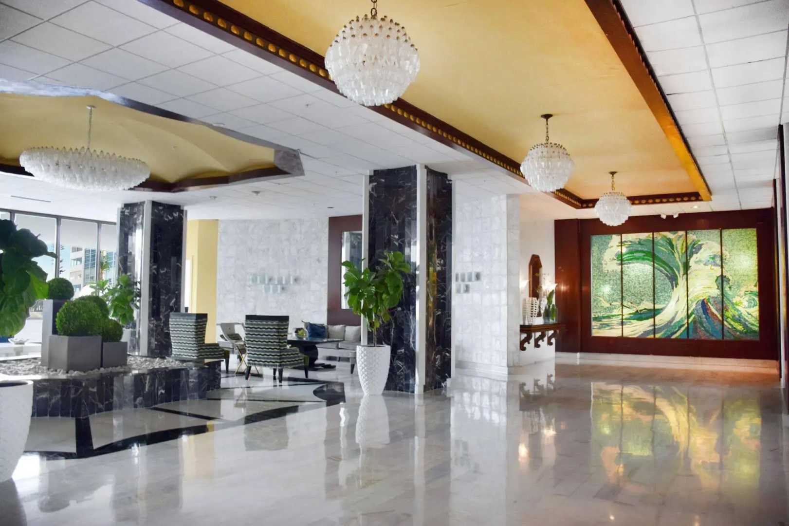 Photo - Seacoast Suites on Miami Beach