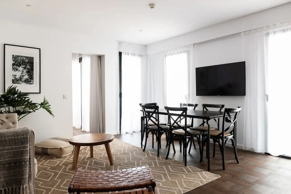 Photo - Terreno Suites