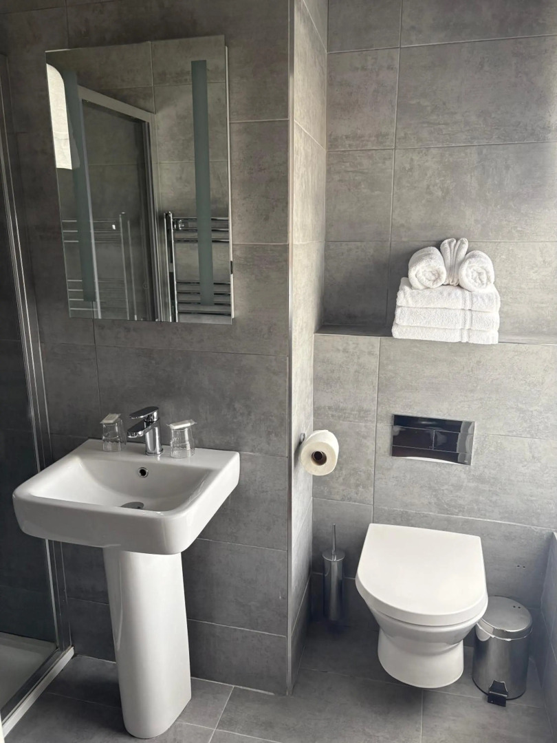 Photo - Phoenix Park Hotel