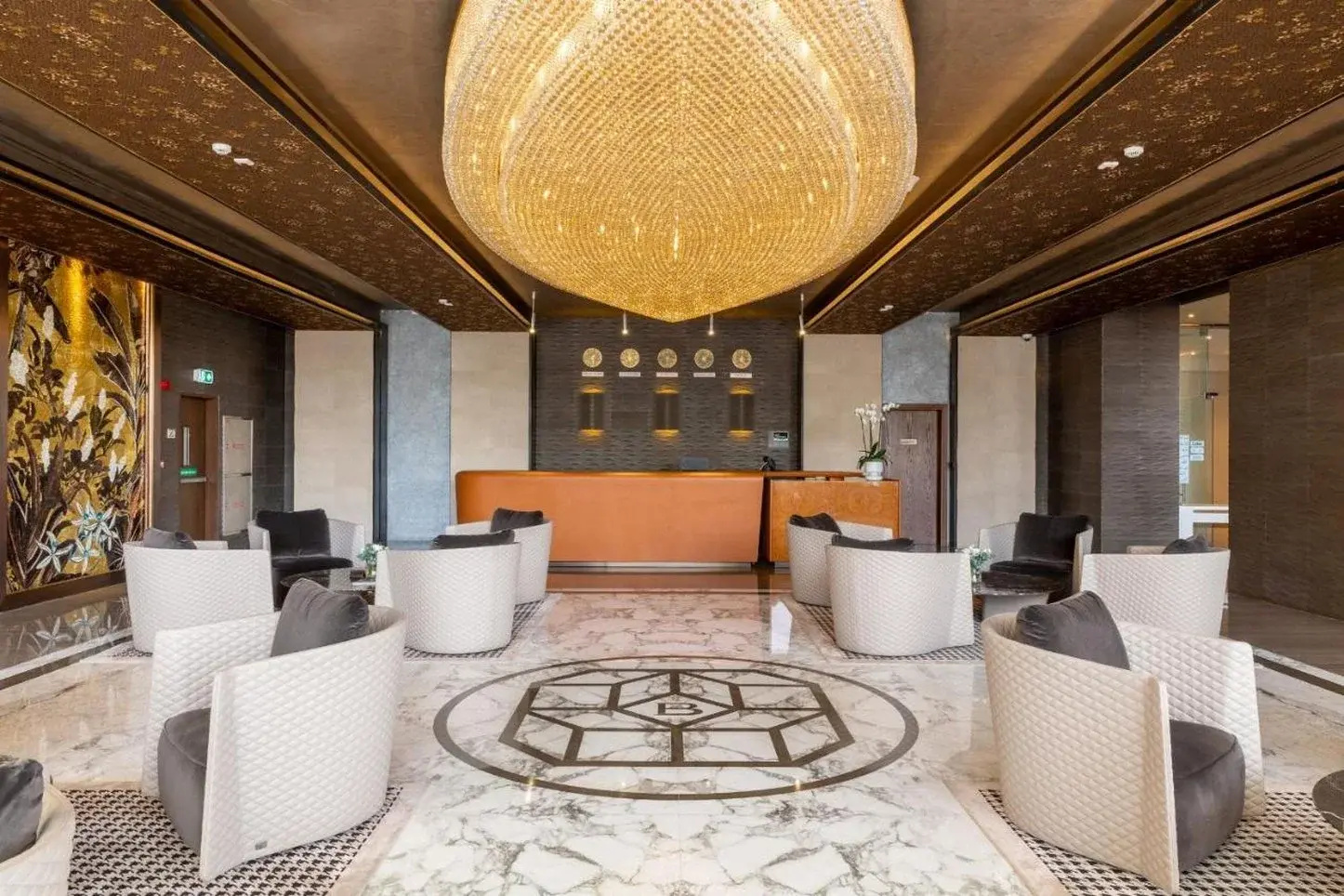Photo - The Bentley Luxury Hotel and Suites