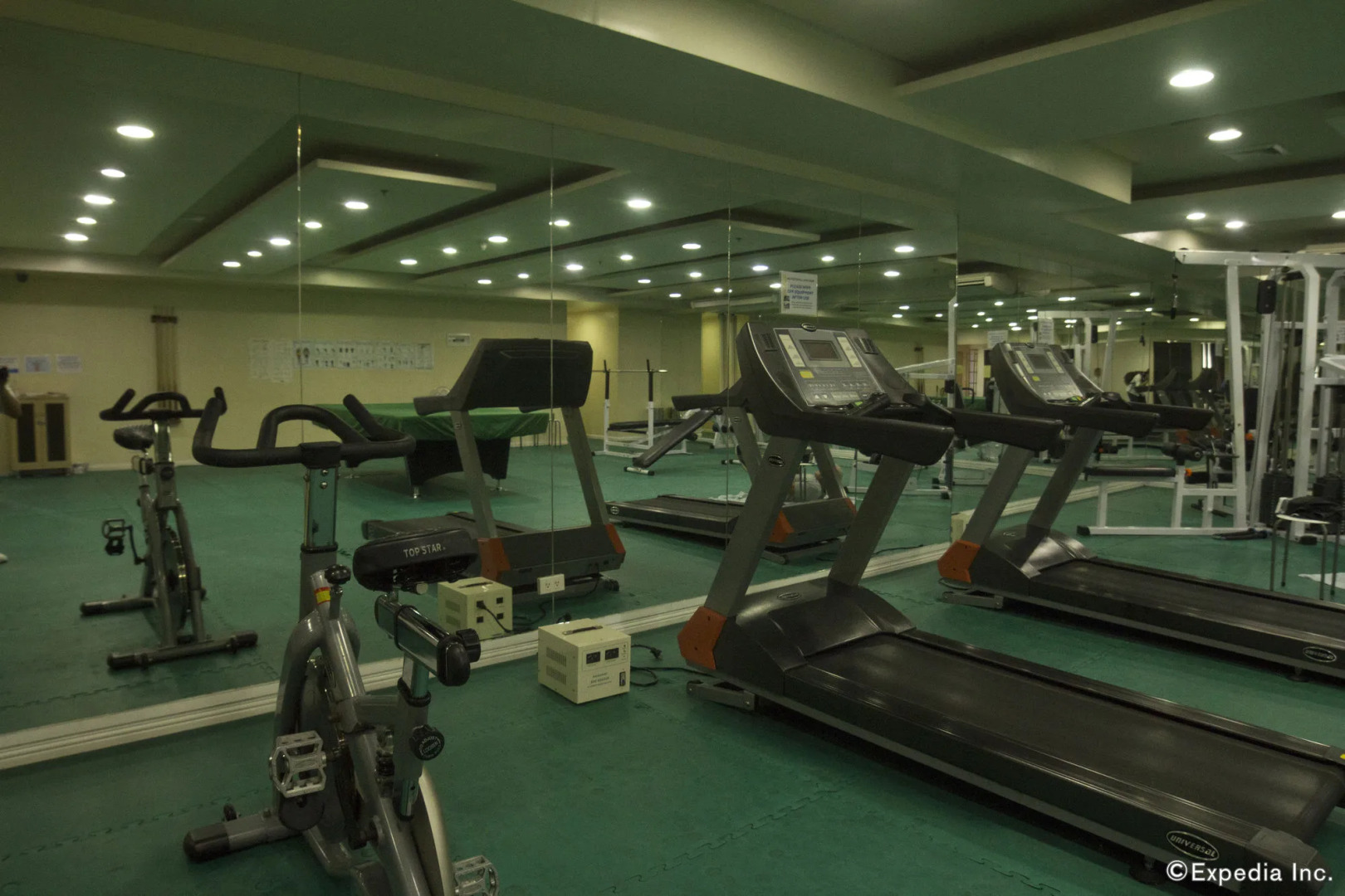 Foto - Regency Grand Suites