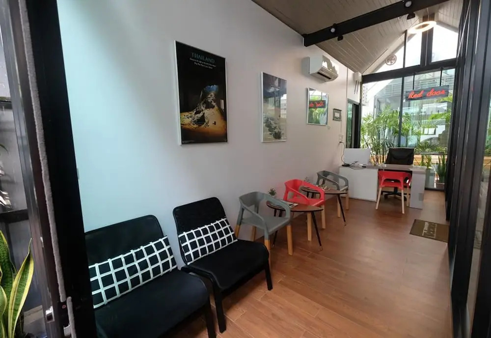 Photo - Red Door Samsen Hotel, Bangkok