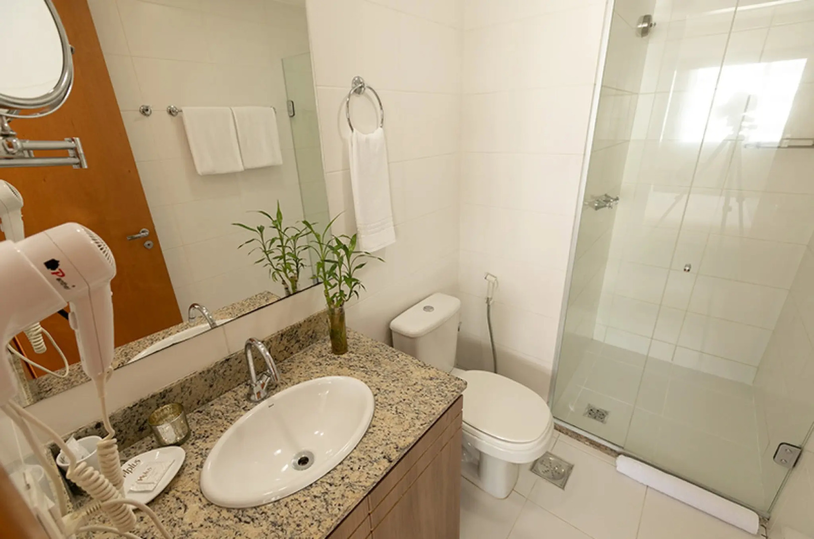 Foto - Saint Moritz Hplus Express