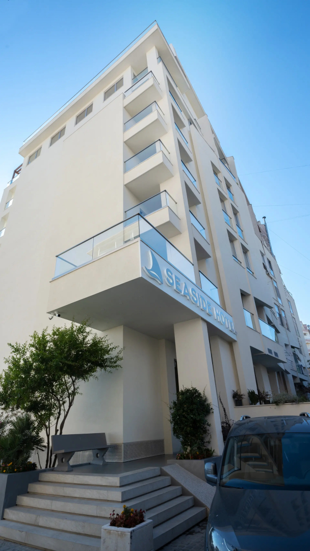 Photo - Seaside Hotel