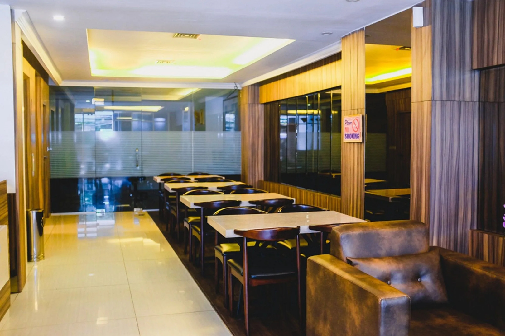Photo - RedDoorz Plus @ Thamrin